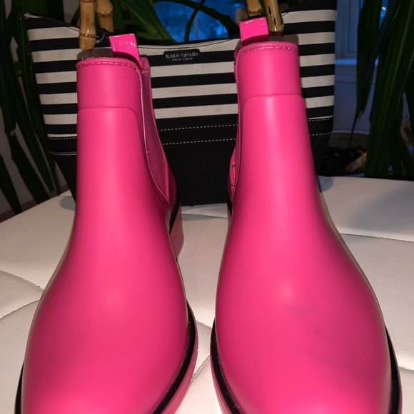 Cute Kate Spade ♠️ rain boot with purse - Picture 4 of 7